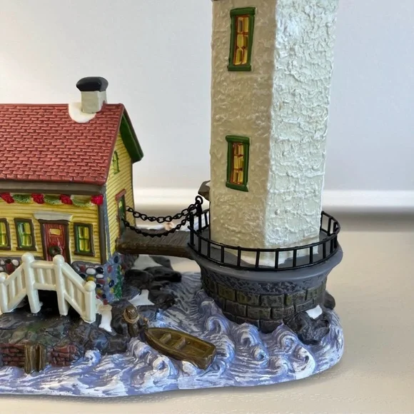 2002 Santa’s Workbench “Knightsbridge Lighthouse” Light-Up Christmas Village - Picture 4 of 13